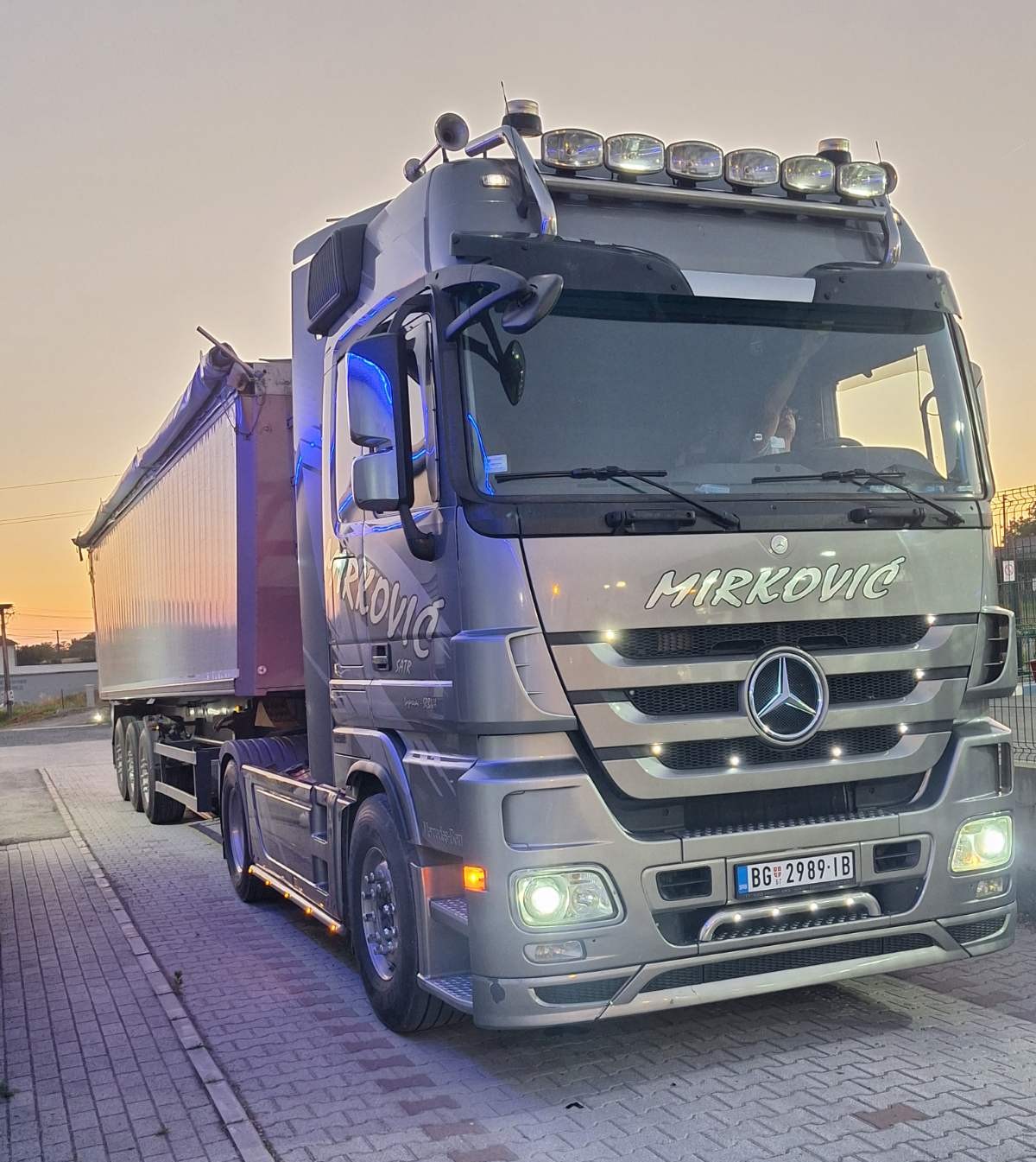 Kiper poluprikolica 50 m3 za transport neopasnog otpada